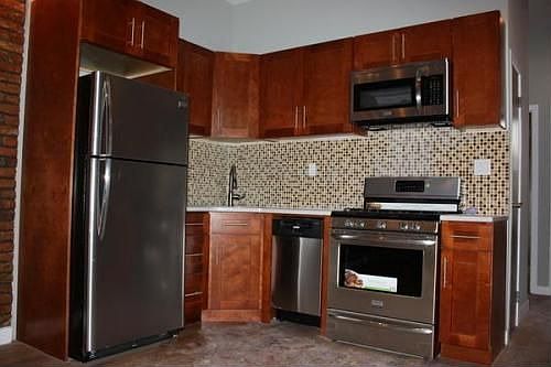 2nd image of 171 Greene Ave