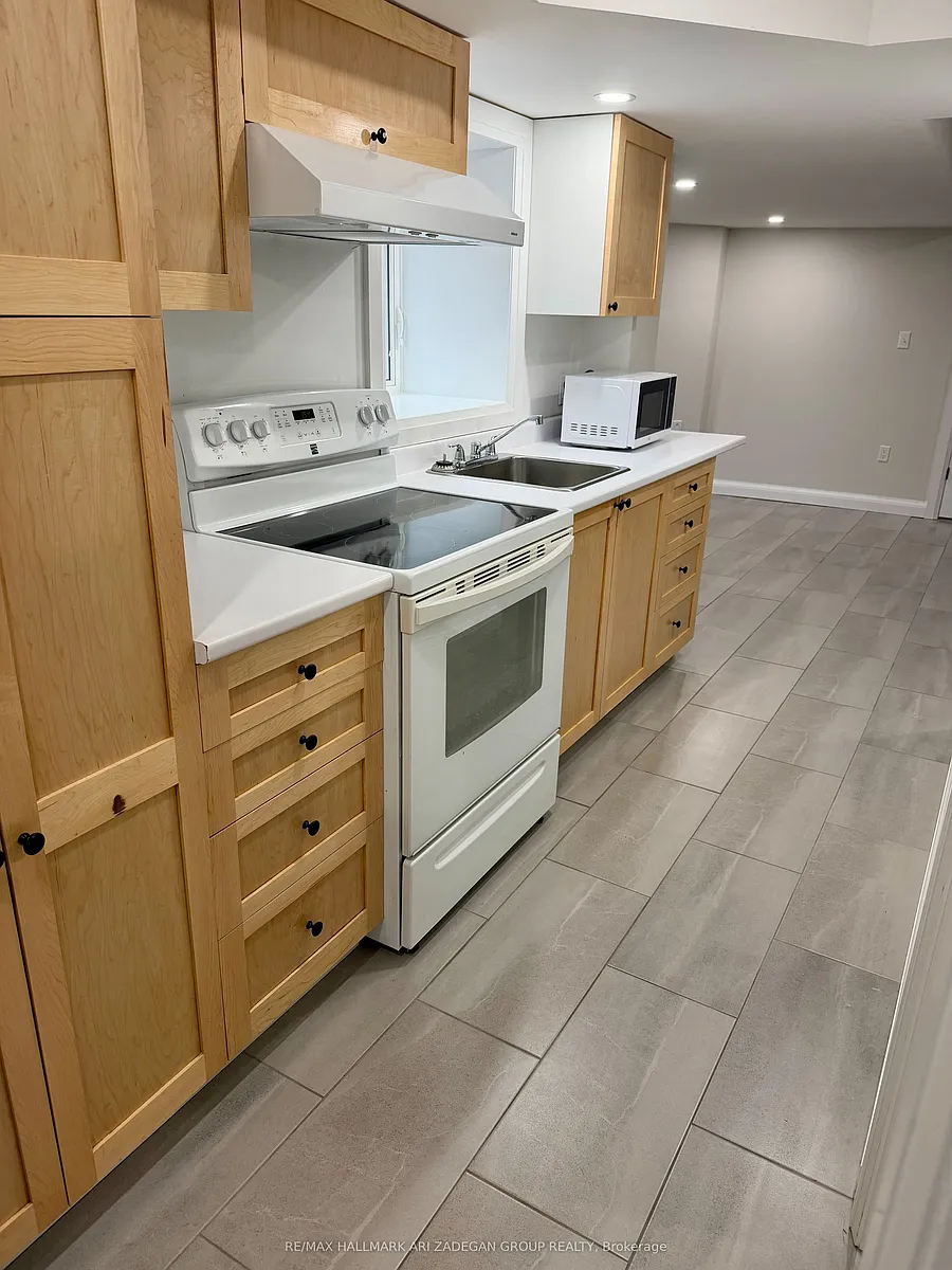 Building Photo - 153 Queens Dr #LOWER