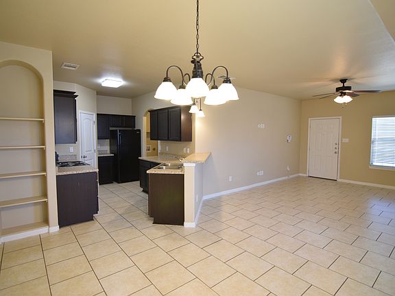 3rd image of 4700 Cambridge Dr #B