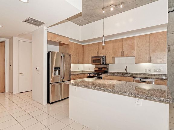 3rd image of 1025 Island Ave Unit 208