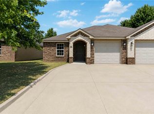 3302 SW Victoria Pl #D, Bentonville, AR 72712