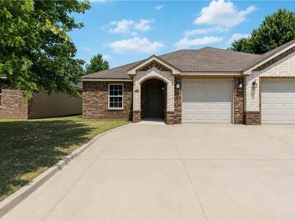 3302 SW Victoria Pl #D, Bentonville, AR 72712