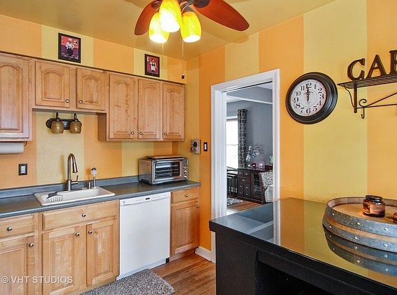5th image of 2348 Belleview Ave