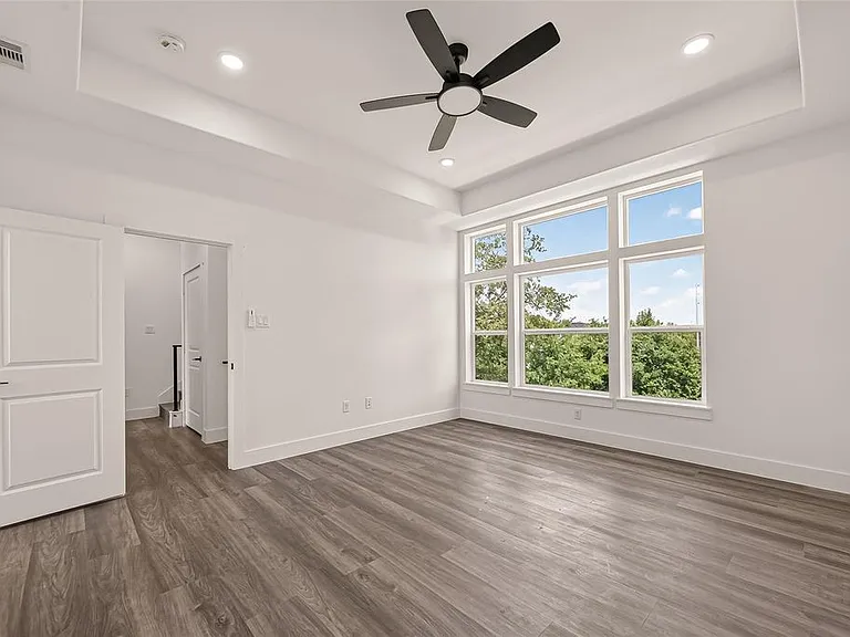 2711 Dennis St — Photo 14