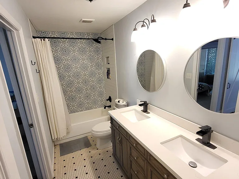 2502 Cranbrook Ln #8 — Photo 2