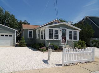 3 E Lillie Ave, Brant Beach, NJ 08008