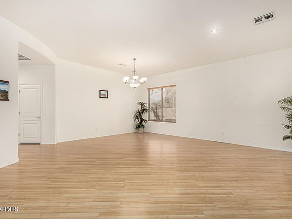 5th image of 1203 E KRAMER Circle
