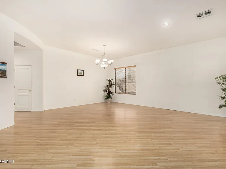 1203 E Kramer Cir — Photo 3