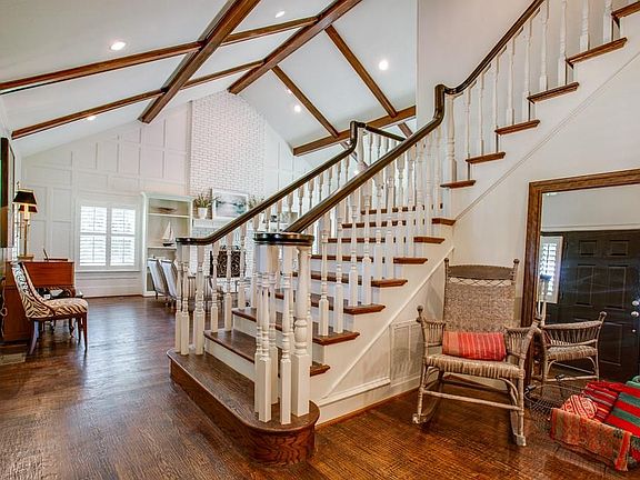 5th image of 619 W Sorita Cir