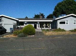 1609 Dean St, Eureka, CA 95501