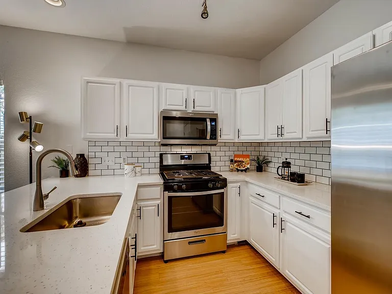 1206 Maple Ave #B — Photo 8