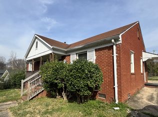 3211 Burbank Dr, Charlotte, NC 28216