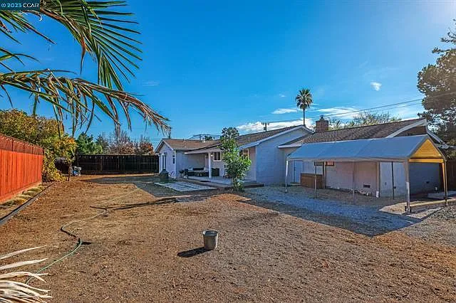 5315 Olive Dr — Photo 9
