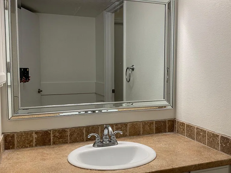 350 W Jamison Cir — Photo 4