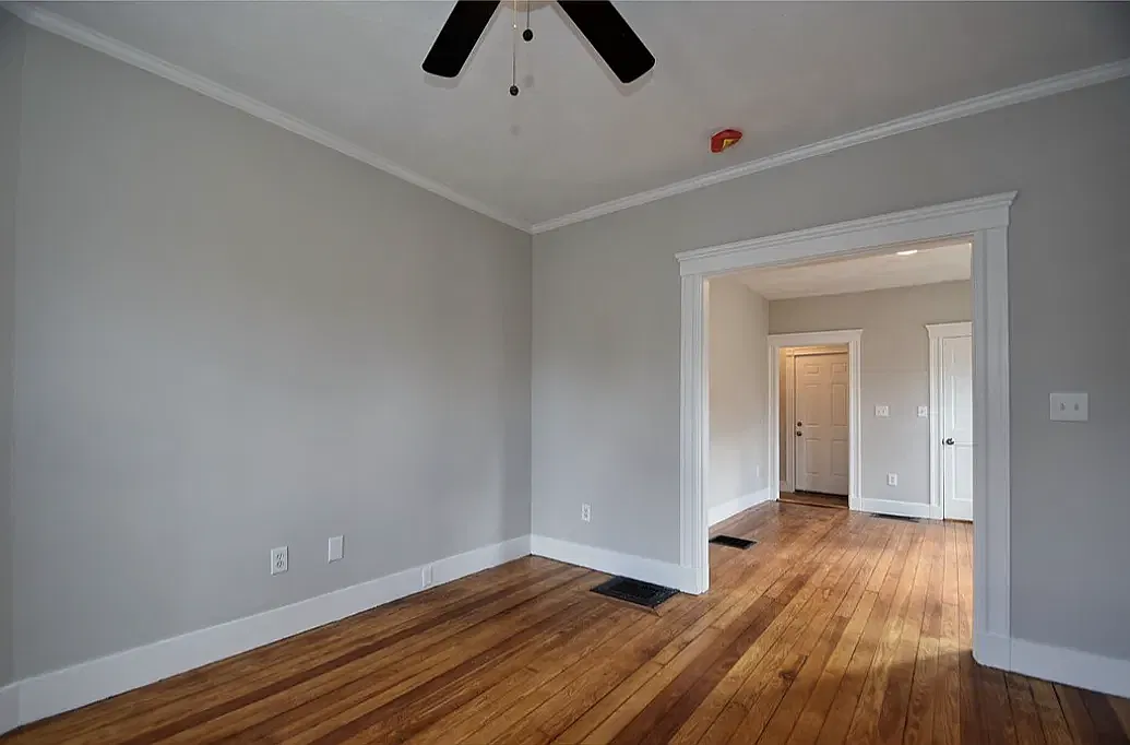 2 bed, 1000 sqft, $2,800 — Photo 2