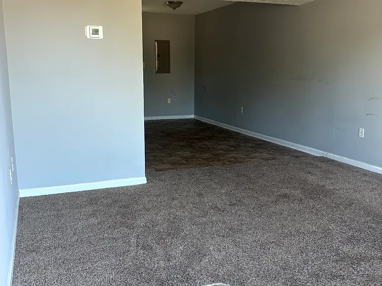 437 Jason Dr #4 — Photo 6