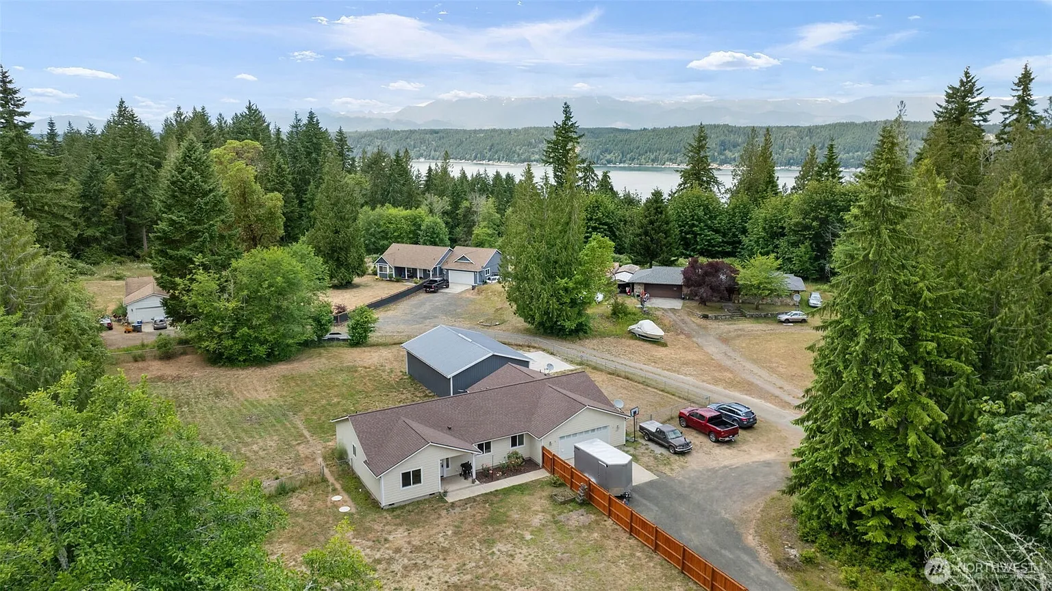 231 E Heights Place N photo 1