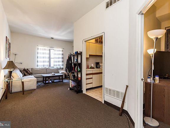 2nd image of 506 South St #2F