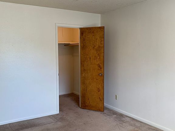 3rd image of 402 Mary St APT 209