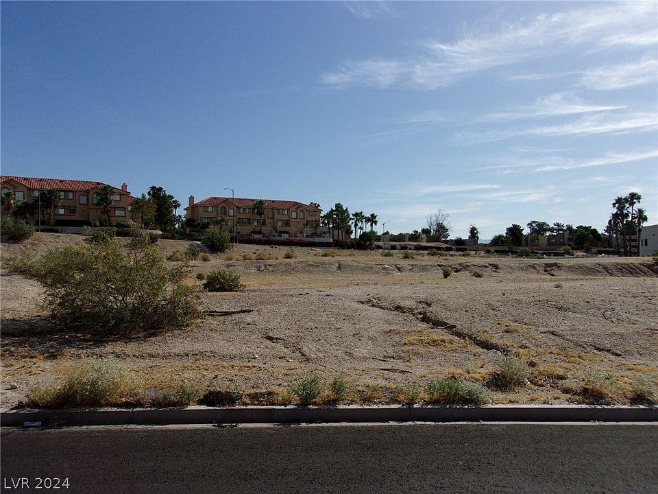 2nd image of 3644 Bayview Dr