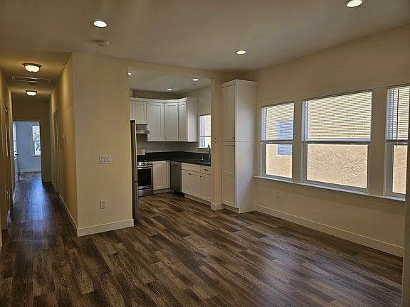 5th image of 831 1/2 S Catalina St