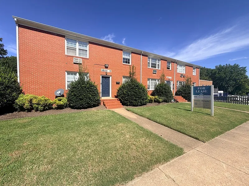2 bed, 1.0 bath, 800 sqft, $1,095 — Photo 1