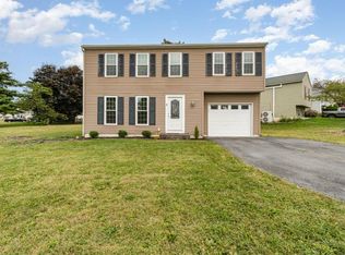 3 Lilac Dr, Mechanicsburg, PA 17050