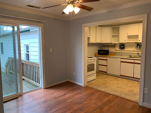 3rd image of 1460 Scott Bend Ln #A