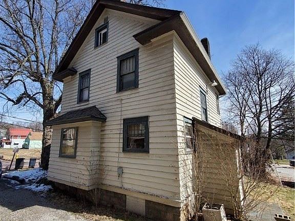 4th image of 41 McNaughton St