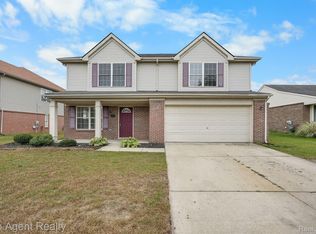 42117 Camden Rd, Belleville, MI 48111