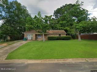 102 Beeson St, Gulfport, MS 39503