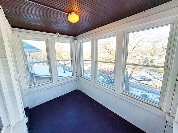2nd image of 4448 N Sacramento Ave #2
