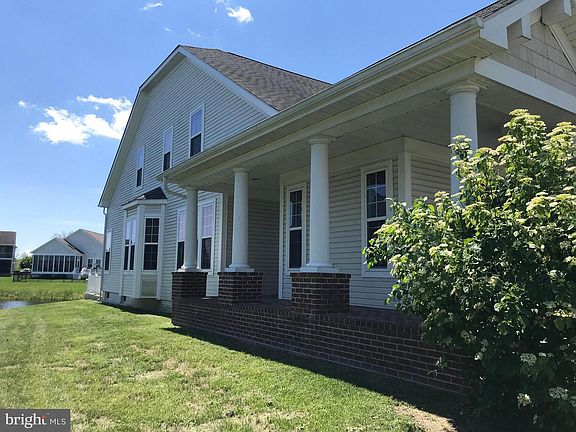 2nd image of 22964 Surry Ln