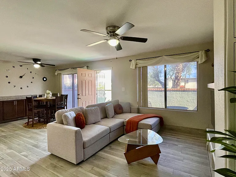 14404 N Boxwood Ln — Photo 3