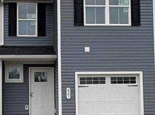 427 Quarry Creek Dr, Lorain, OH