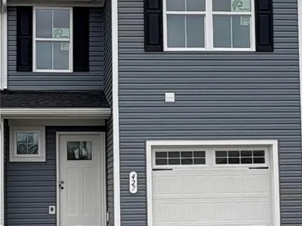 427 Quarry Creek Dr, Lorain, OH 44053