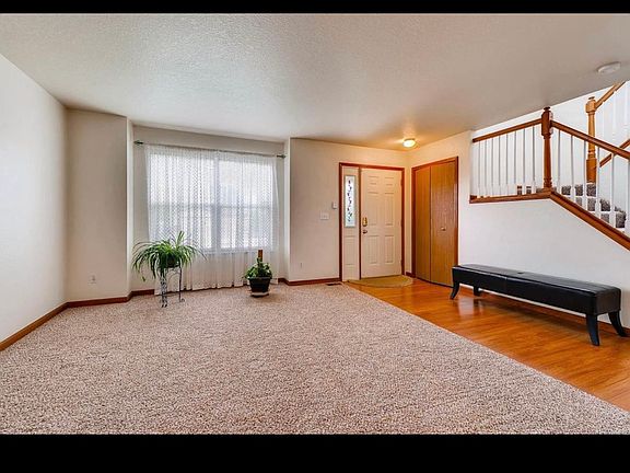 3rd image of 835 Eagle Bend Dr