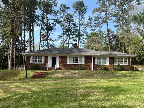 1560 Highland Park Dr SW, Aiken, SC 29801