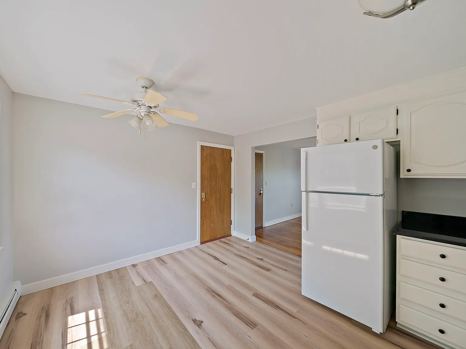 2 bed, 828 sqft, $2,450 — Photo 4