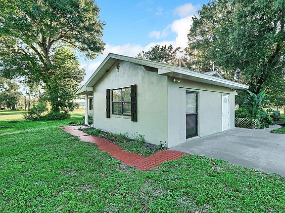 5th image of 1031 SW 24th Avenue