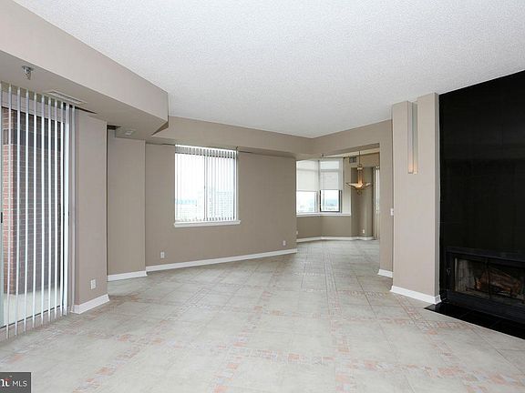 5th image of 5809 Nicholson Ln #Penthouse 1609