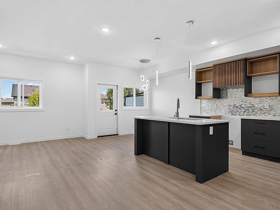 5th image of 130 Hawks Ridge Blvd NW #29