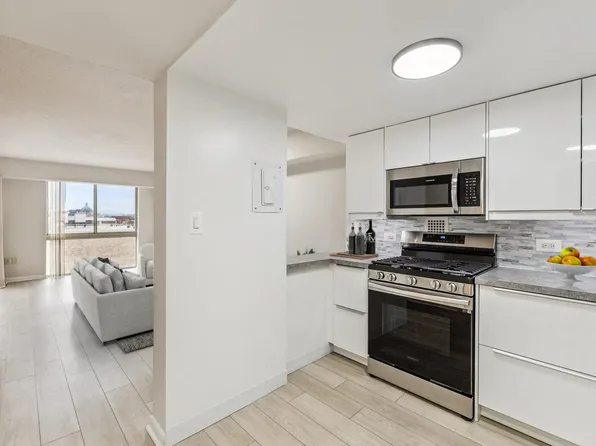 Windsor House Apartments