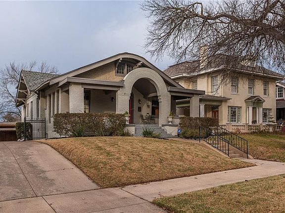2nd image of 2508 6th Ave