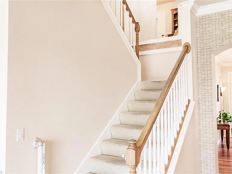 7859 Berkshire Pines Dr — Photo 18