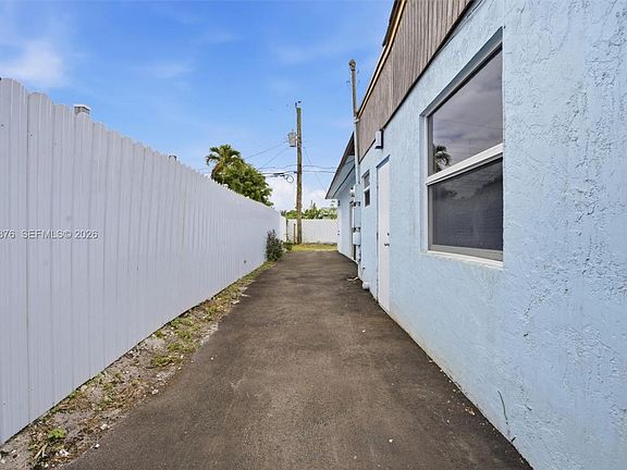 2nd image of 2280 SW 43rd Ave #2