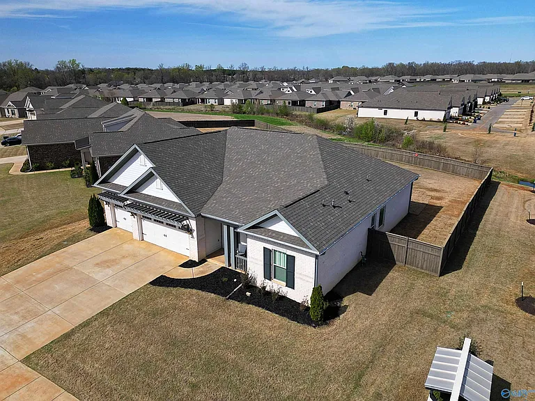 401 Peach Orchard Ln — Photo 6
