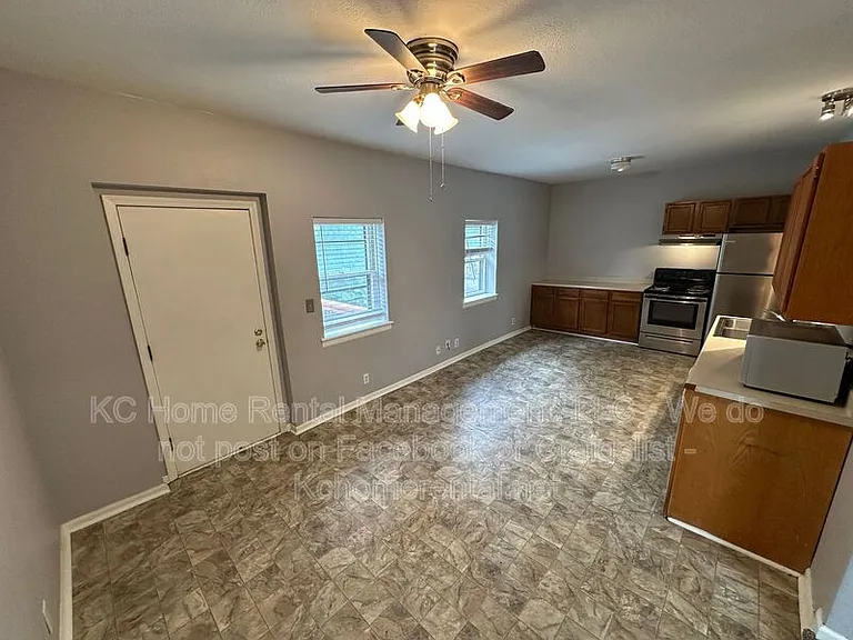 3633 Central St #2 — Photo 8