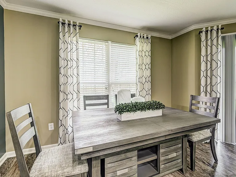 The Woods at Polaris Parkway Apartment Homes — Photo 9