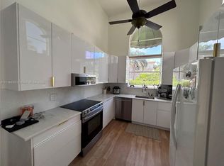 365 Pelican Way, Delray Beach, FL 33483